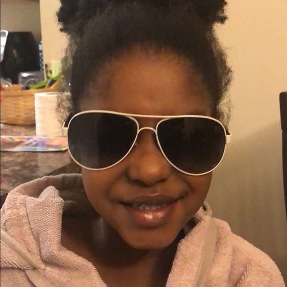 TORY BURCH SUNGLASSES - Picture 4 of 5